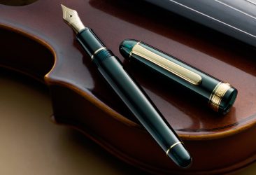 伊東屋 銀座本店(東京都中央区)にて東京地区では今年最後となりますプラチナ・中屋フェアを開催いたします。